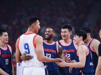 开云体育官网登入-广东男篮在比赛中展现出强大的攻势